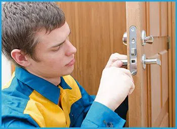 Lock Locksmith Services Oak Park, CA 818-570-0964 - 5-lock-opening